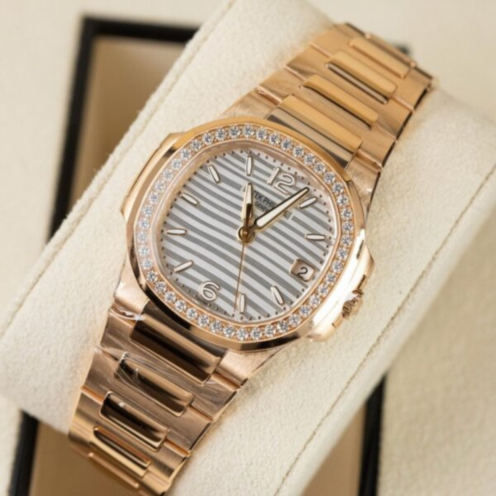 Patek Philippe Ladies Nautilus 7010/1R-011 - Image 2