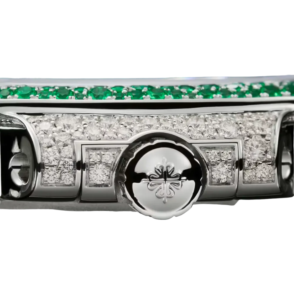 Patek Philippe Nautilus 7118/1453G 'Ladies Haute Joaillerie' White Gold Diamond Emerald Set - Image 5